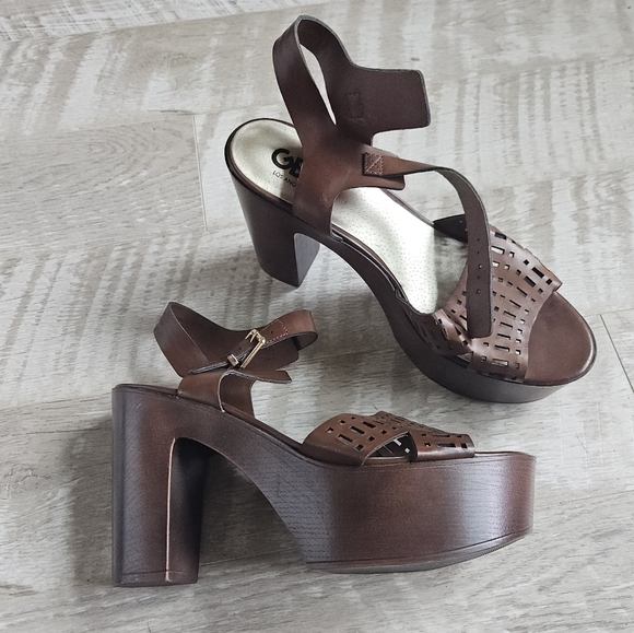 GBG Los Angeles Shoes - GBG Los Angeles Jelty Faux Leather Platform Heel Sandals